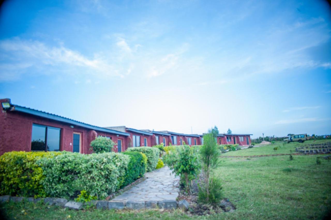 Endeem Mara Resort Ololaimutiek Esterno foto